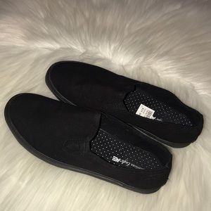 American Eagle Slip on shoes